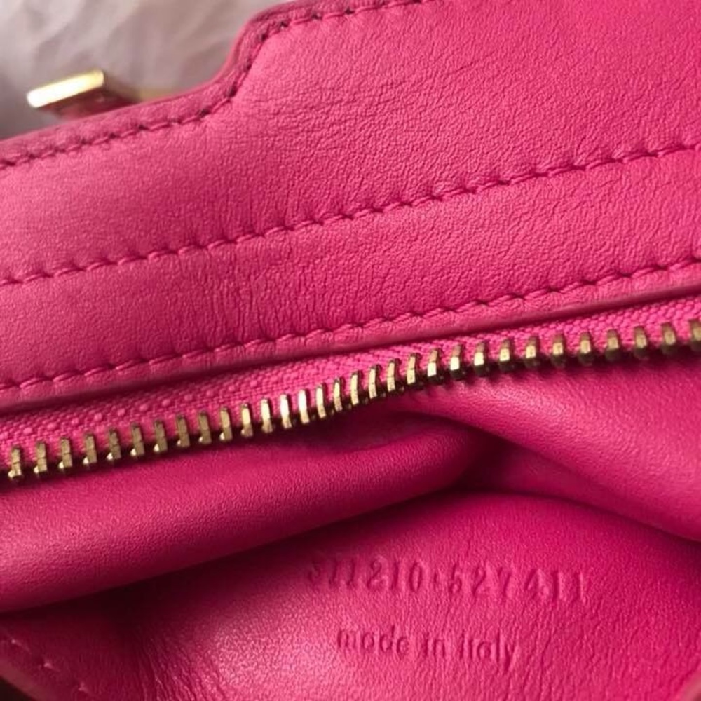 ❌SOLD❌ YSL  "Classic Y Cabas" in Fuchsia Pink - Picture 2 of 8